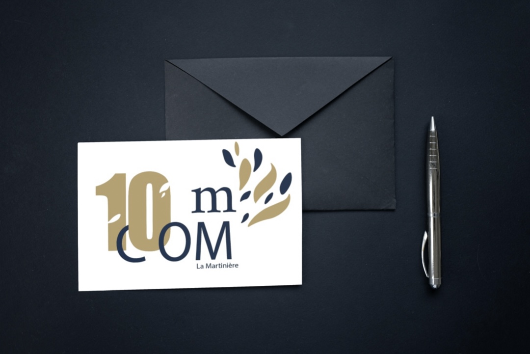 Logo 10 ans section MCOM'