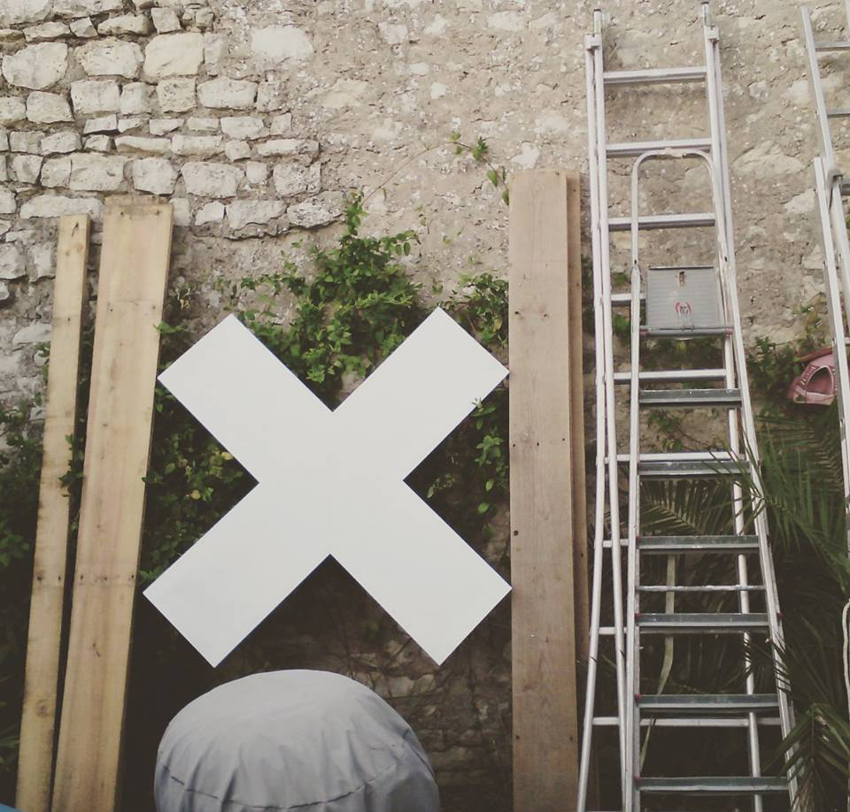 Ajustement dans le jardin de l'atelier d'Olivier ROCHEAU