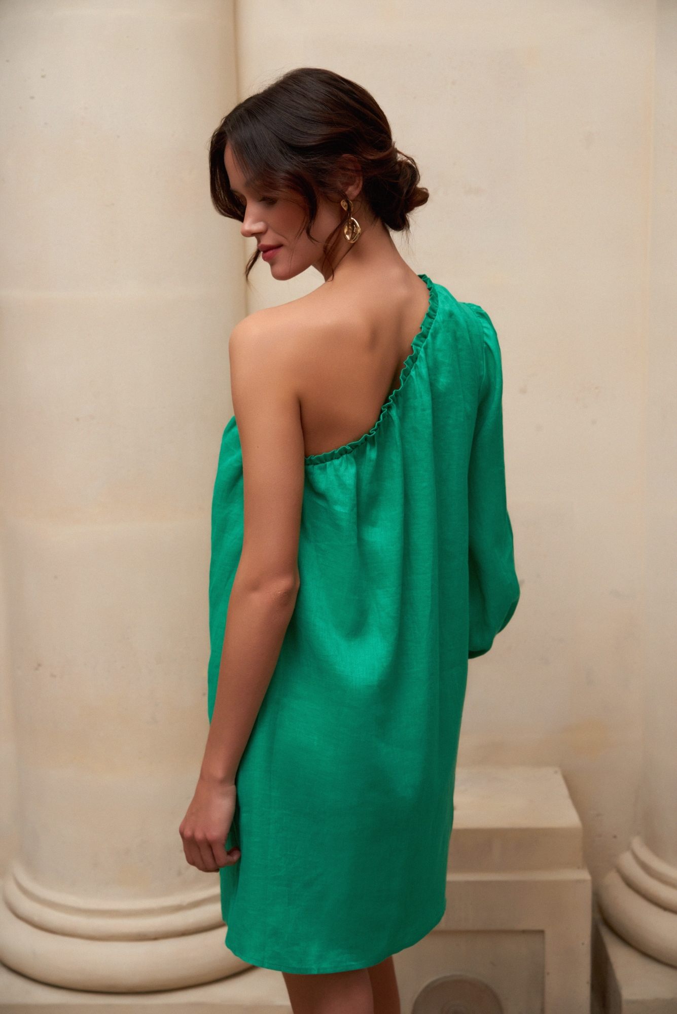 L'invitée . Collection Cérémonie KOOKAÏ SS23